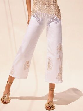 CHARLIE B White Floral Embroidered Crop Flare Jean